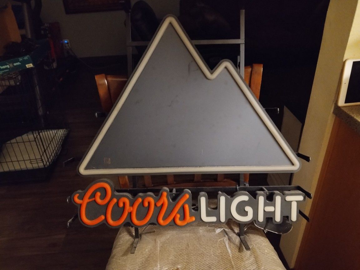 COORS LIGHT BEER SIGN LIGHT