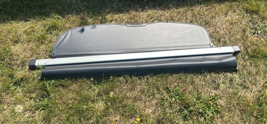 Retractable Cargo Cover Trunk Shade