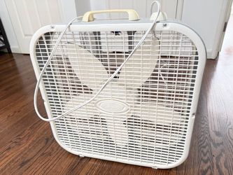 Lasko box fan white