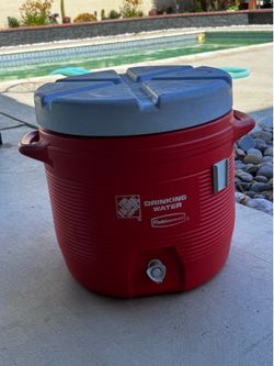 Home Depot Rubbermaid cooler