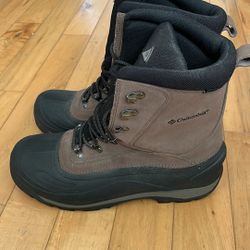 Columbia boots 14