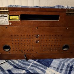 Victoria Turntable/ Record Player