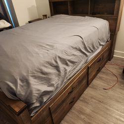 Like NEW Bedroom Furniture and Mattress 