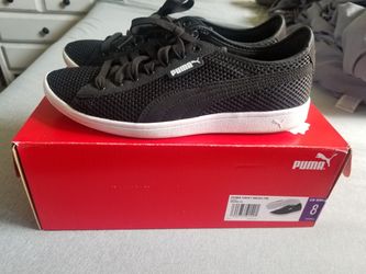 Puma tennis shoes