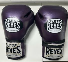 Cleto Reyes Boxing Gloves 8oz