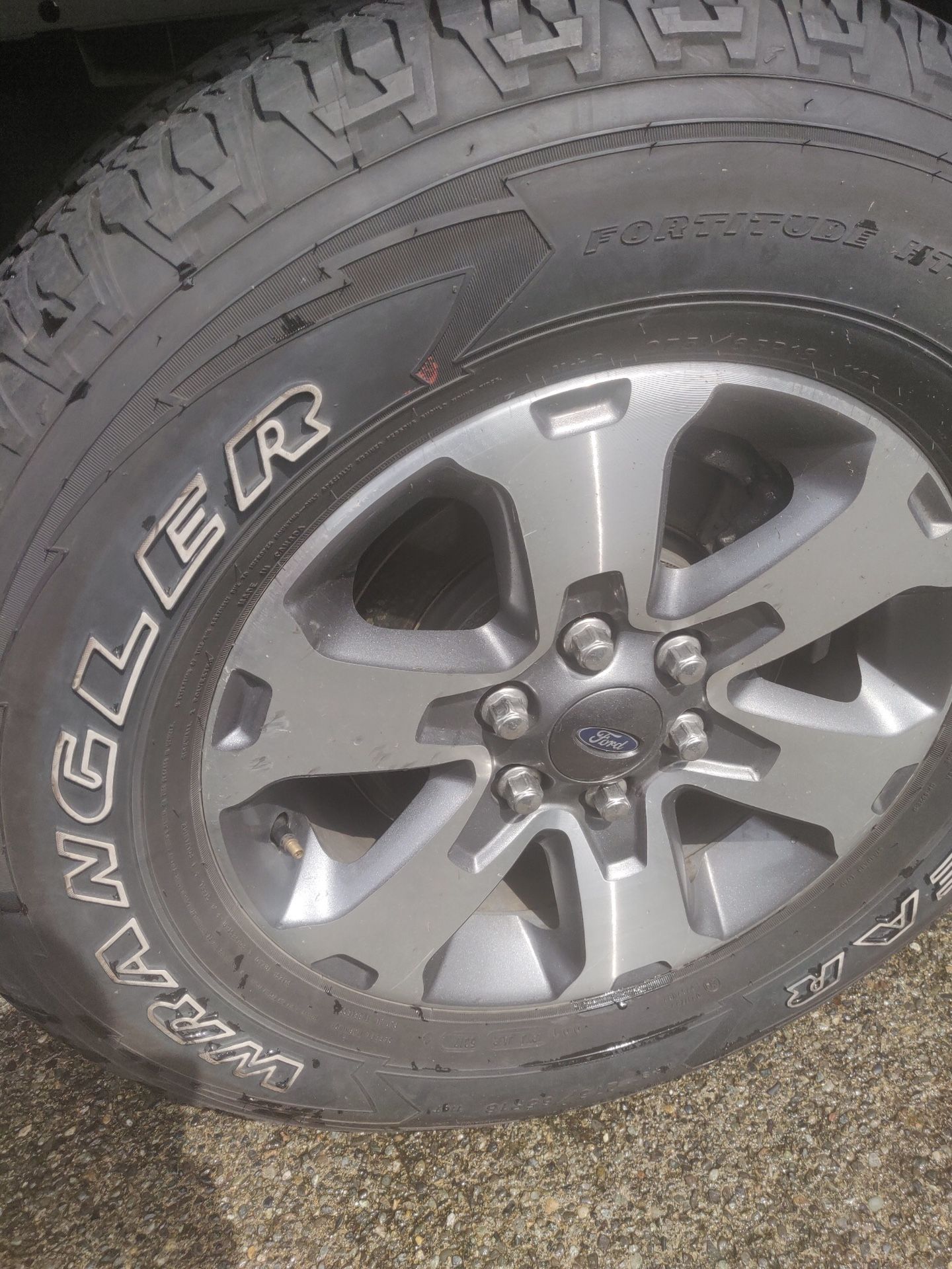F150 wheels and tires 265/75/R18 Goodyear Wrangler for Sale in Buckley, WA  - OfferUp