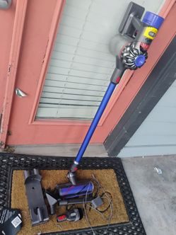 Dyson V8 Cordless Stick Vacuum Cleaner