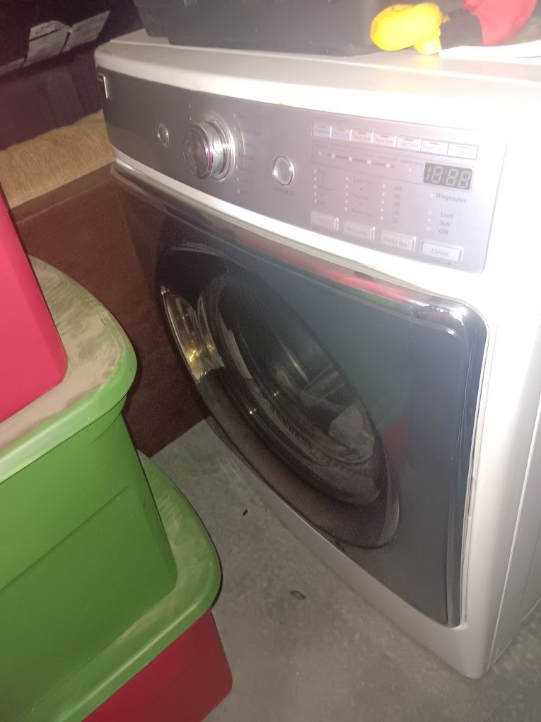 Kenmore Pedestal Washer Dryer Set