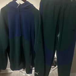 Puma Track Suit  Jacket -XXL Pant XL