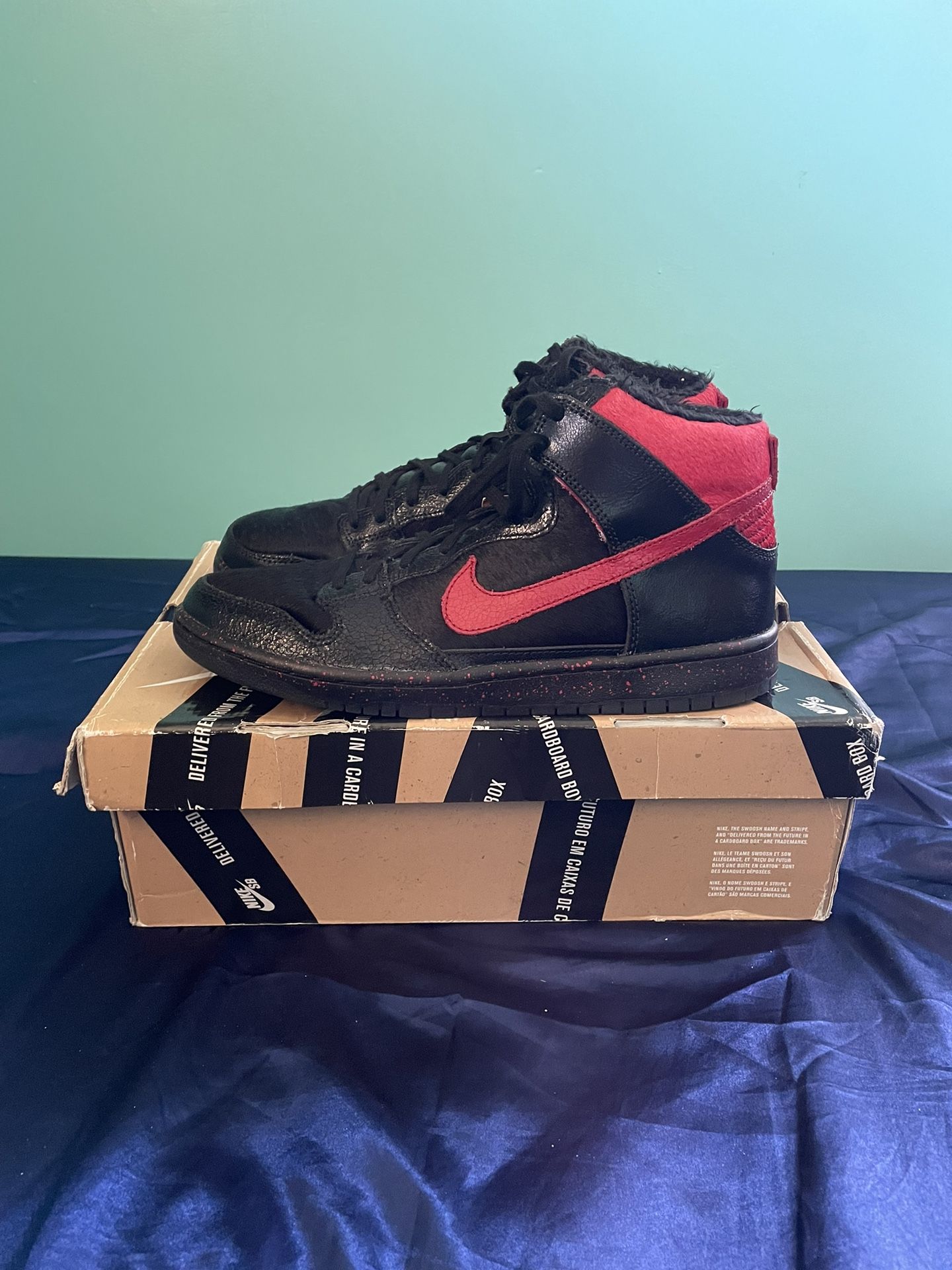 Nike SB Dunk High "Krampus"