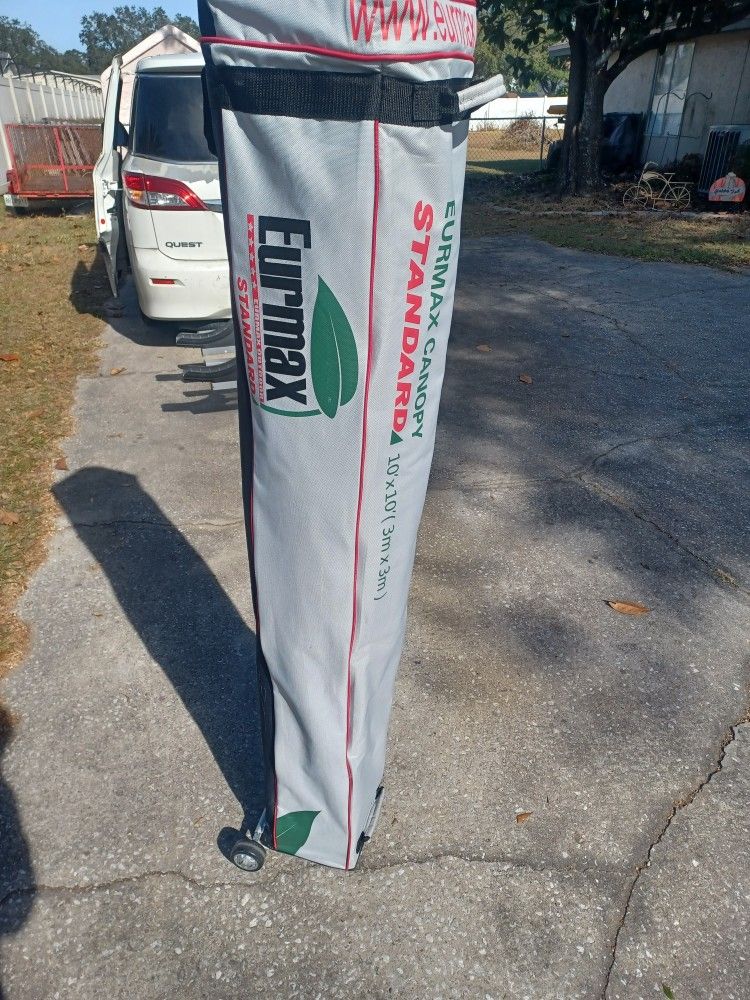 Brand New Eurmax Canopy 10' X 10' Bought and not used - $60 FIRM