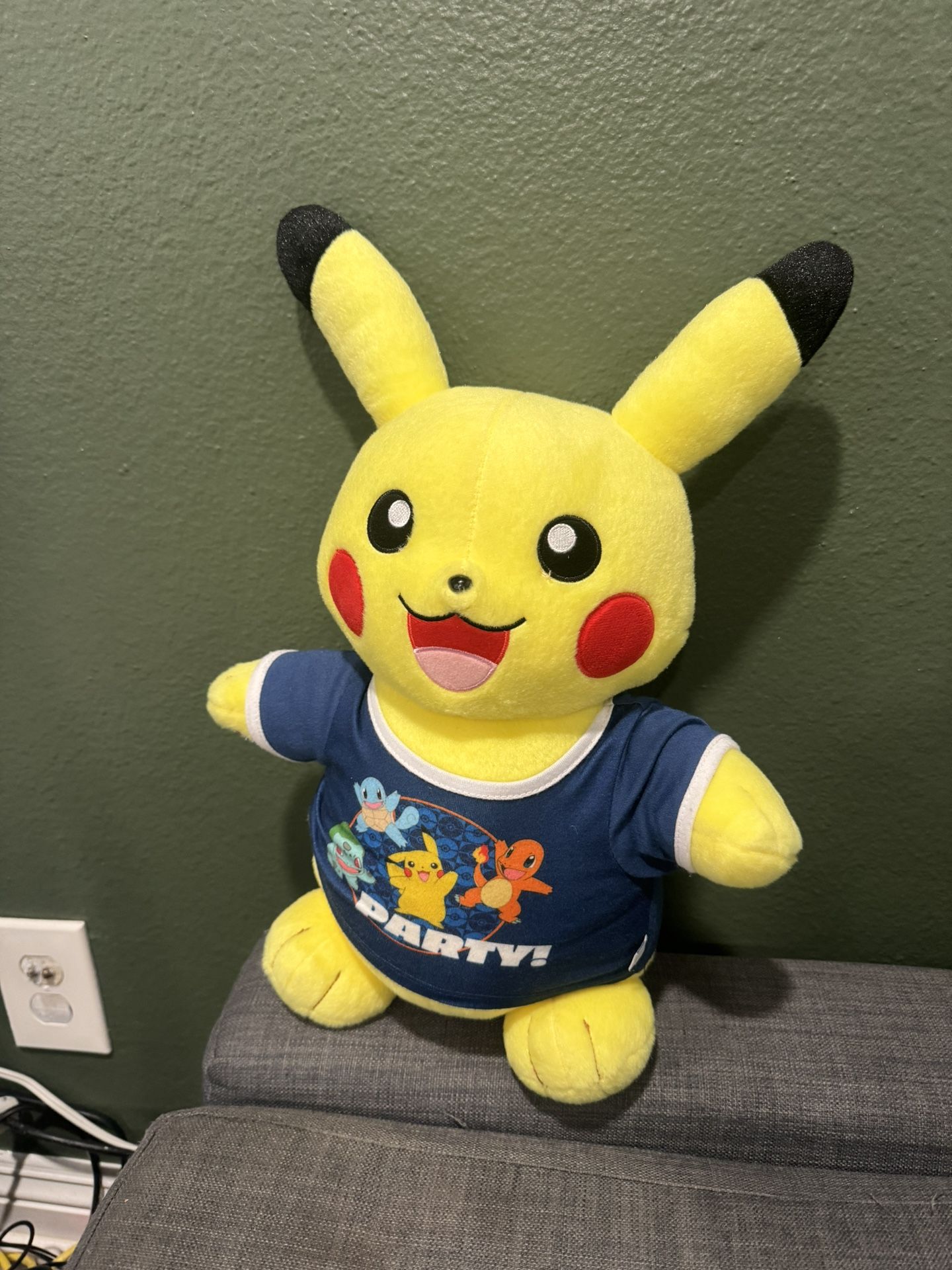 Pokémon  Pikachu Plushie - Build A Bear 