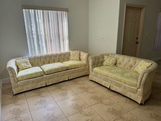 Vintage Floral Tufted Sofa and Loveseat Set