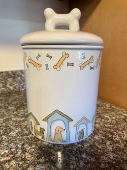 Dog canister / dog treats container
