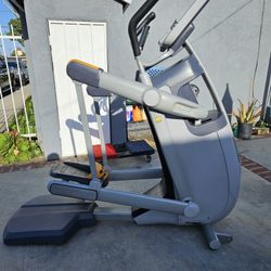 Precor AMT 100i Adaptive Motion Trainer (free delivery)