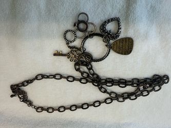 Assorted accessories/ necklaces