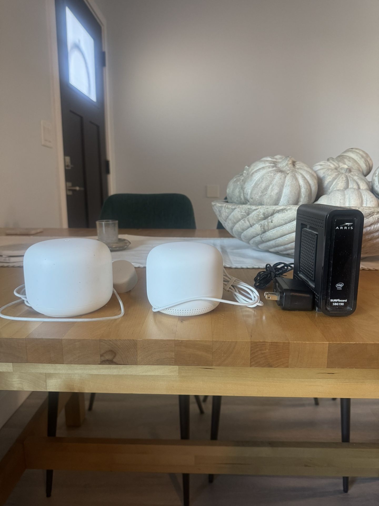 Google Mesh WiFi Pods With Arris Surfboard Router