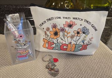 Teachers Gift Canvas Supply Bag with Accessories & Acrylic Pencil Holder (NEW)