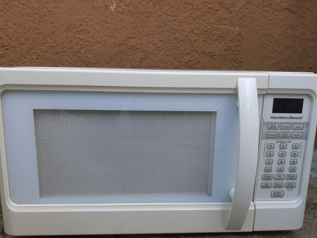 Hamilton Beach 1000 Watt Microwave