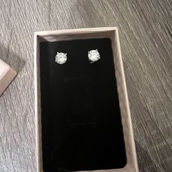 1.0 Ct Diamond Moisannite Stud Earrings