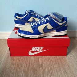 Jackie Robinson Dunks