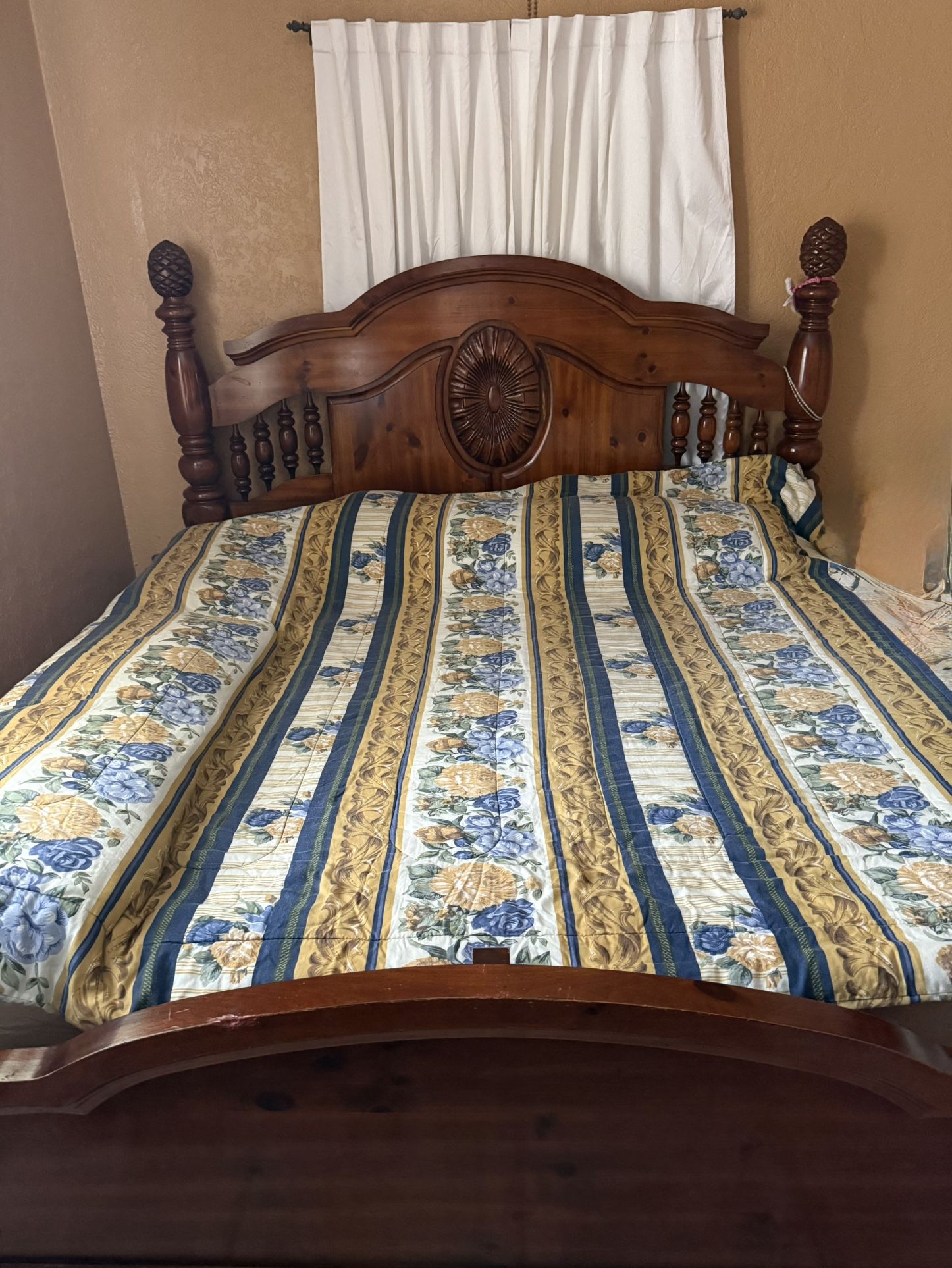 Carved King Bedroom Set