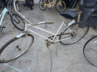 Vintage White Cruiser Bicycle