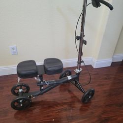 Roscoe Medical Knee Scooter – Great Condition!
