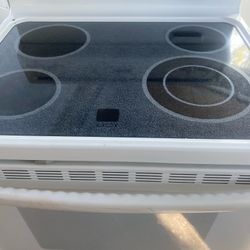 white ge profile 250$$ how brand new stove