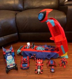 Marvel Spidey and His Amazing Friends Spider Crawl-R 2-in-1 Deluxe Headquarters And extra cars.