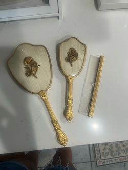 Vtg Matson 1930s Gold Tone Daisy 3-D Vanity Set Hand Mirror Brush Comb Rare