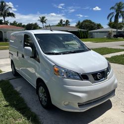 Nissan NV200 
