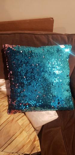 Cute 2 color pillow