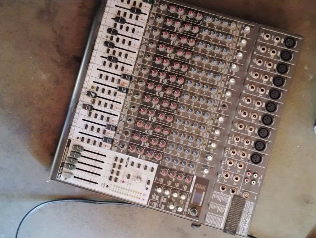 Behringer xenyx 2442fx