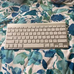 Apple A1314 Keyboard 