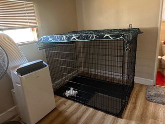 Large Black Wire Dog Crate with Mat