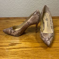 Nee Katy Perry Pumps  Size 7 
