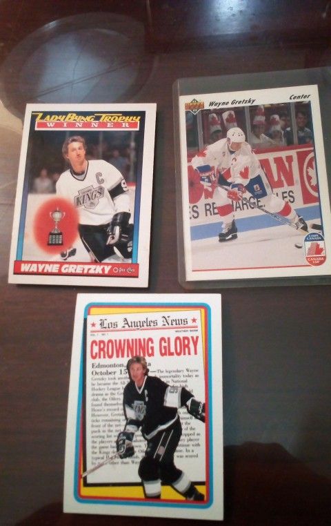 Lot Of 3 Wayne Gretzky Hockey Cards. 1(contact info removed)