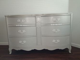 Wood dresser