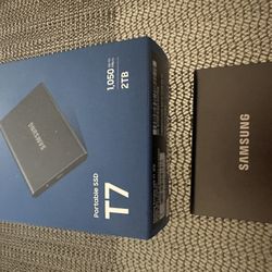 Samsung - T7 2TB External USB 3.2 Gen 2 Portable SSD with Hardware Encryption - Titan Gray