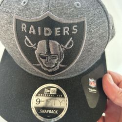 Black/grey Raiders Hat