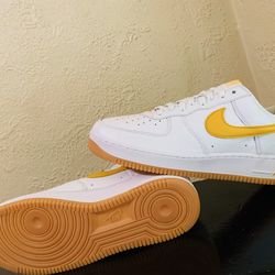Laker yellow AF1
