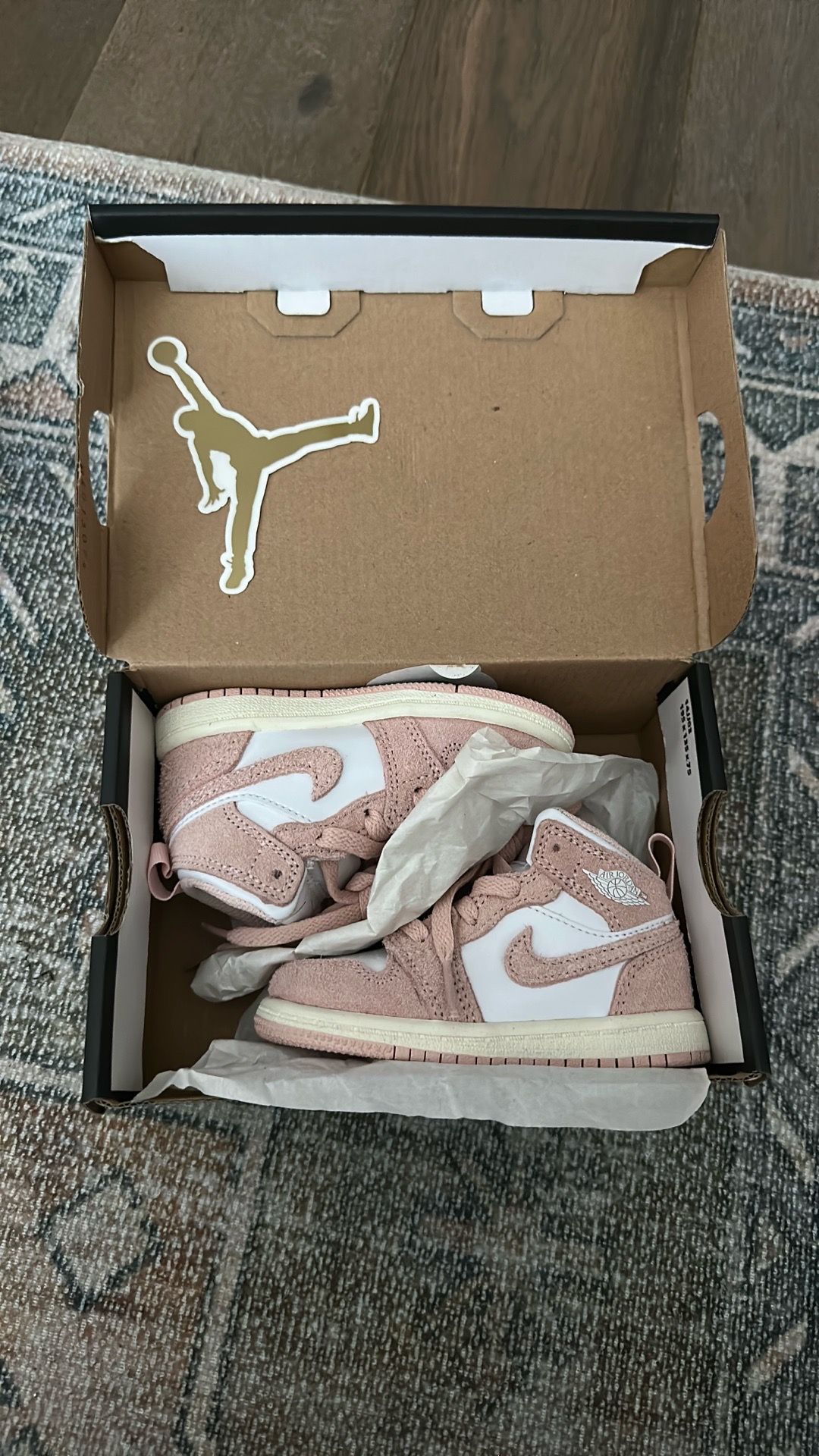 Jordan 1 white/pink mid toddler shoes size 6c