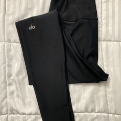 Alo Leggings Women XS for Sale in Glendora, CA - OfferUp