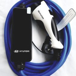 Hyundai EV CHARGER 