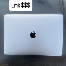 MacBook Air! Shoot Me A Offer Or What You Have To Trade 
