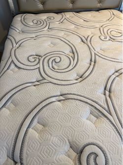 Serta Queen mattress
