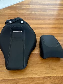 2026 Harley-Davidson Breakout OEM Seats – Genuine Harley Take-Offs