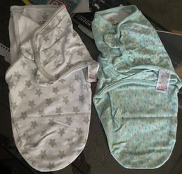  **Cozy SwaddleMe Sleep Sacks - Size Small! 💤**