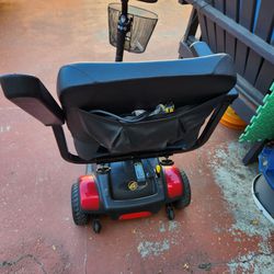 Electric scooter.
New battery works good hardly ever used it